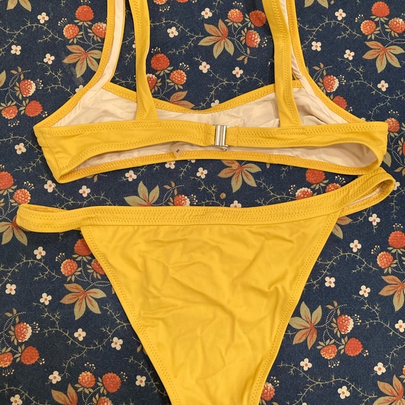 💛Solid & Striped Yellow Bikini💛 - Picture 3 of 5
